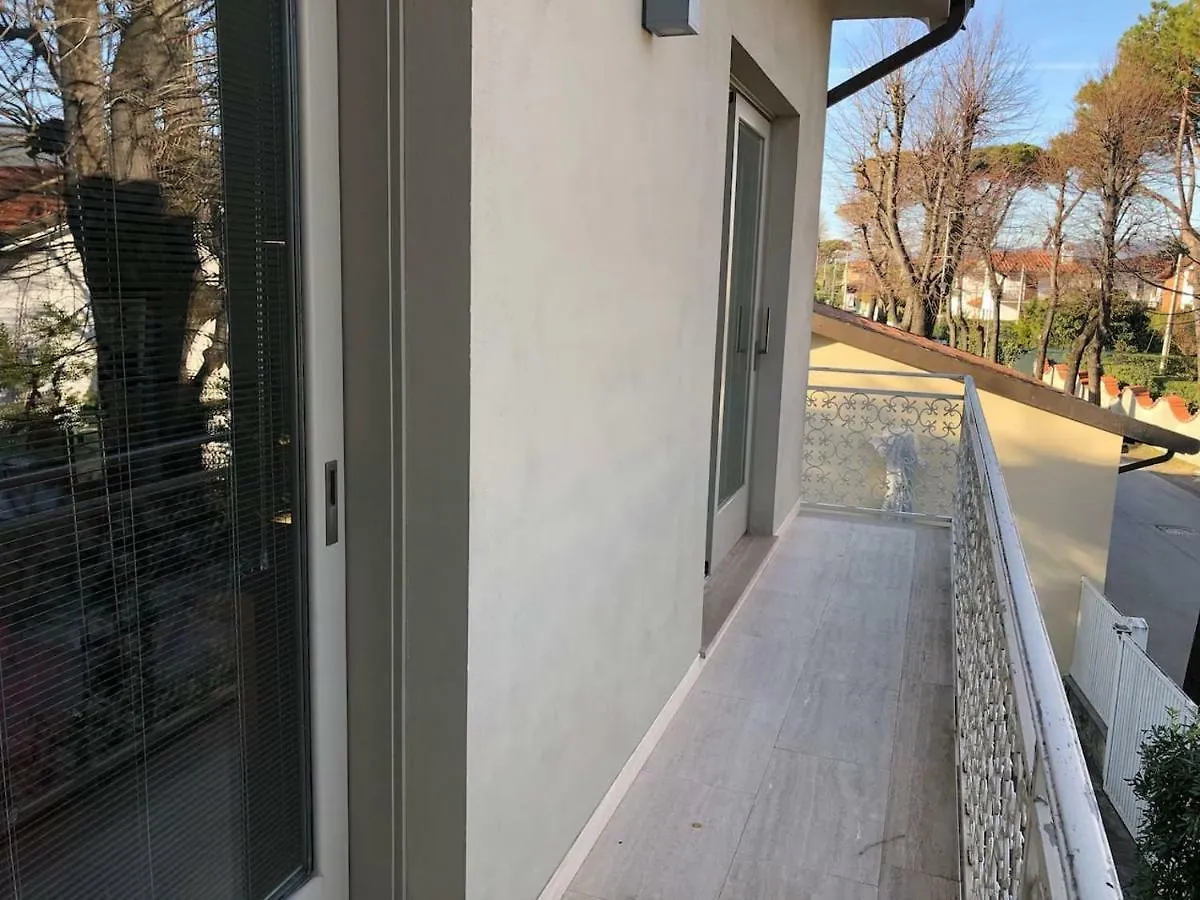 Exclusive Loft 300Mt By The Sea Forte Dei Marmi Villa Italy