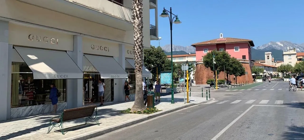 Exclusive Loft 300Mt By The Sea Forte Dei Marmi Villa